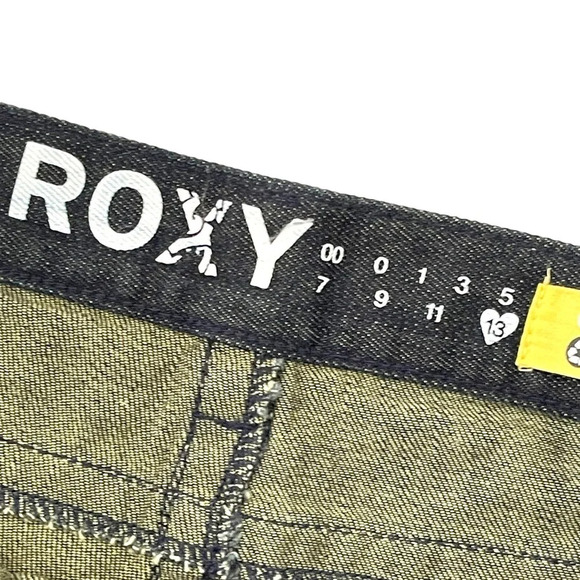 Roxy Gold Coast Skinny Fit Jean Shorts Size 13 - Picture 3 of 7
